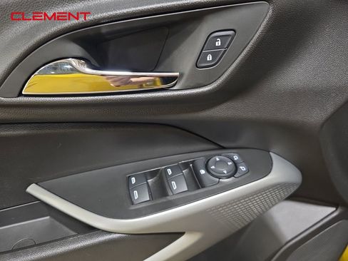 Used 2025 Chevrolet Trax RS image 22