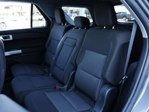 Certified 2024 Ford Explorer XLT RWD image 23