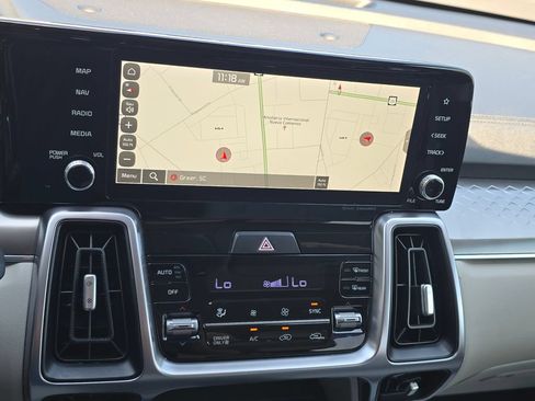 Certified 2023 Kia Sorento EX AWD/4WD image 18