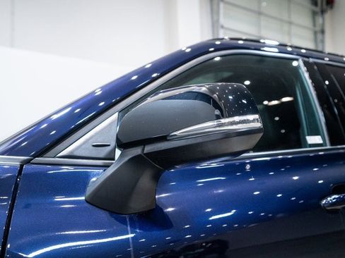 Used 2022 Toyota Highlander XSE image 12