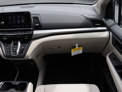 Used 2026 Honda Odyssey EX-L image 17