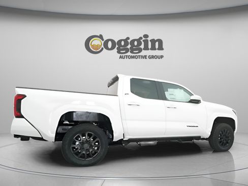 New 2026 Toyota Tacoma SR5 AWD/4WD image 22