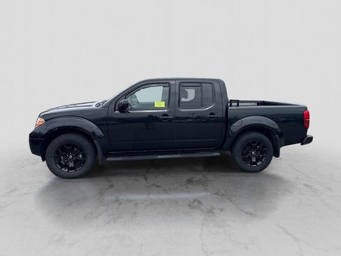 Used 2020 Nissan Frontier SV w/ Midnight Edition Floor Mats AWD/4WD image 2