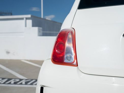 Used 2012 FIAT 500 Abarth w/ Safety & Convenience Pkg FWD image 16