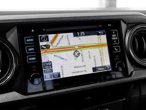 Used 2016 Toyota Tacoma TRD Sport w/ Towing Package image 18