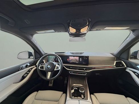 Used 2024 BMW X7 xDrive40i w/ M Sport Package image 40