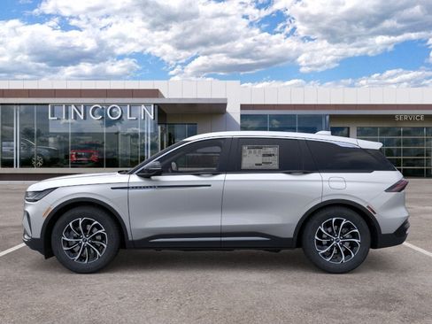 New 2026 Lincoln Nautilus Premier AWD/4WD image 4