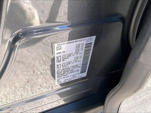 Certified 2025 Nissan Murano SV image 30