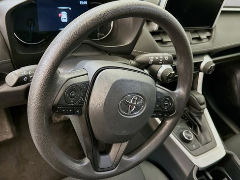 Used 2025 Toyota RAV4 LE image 18