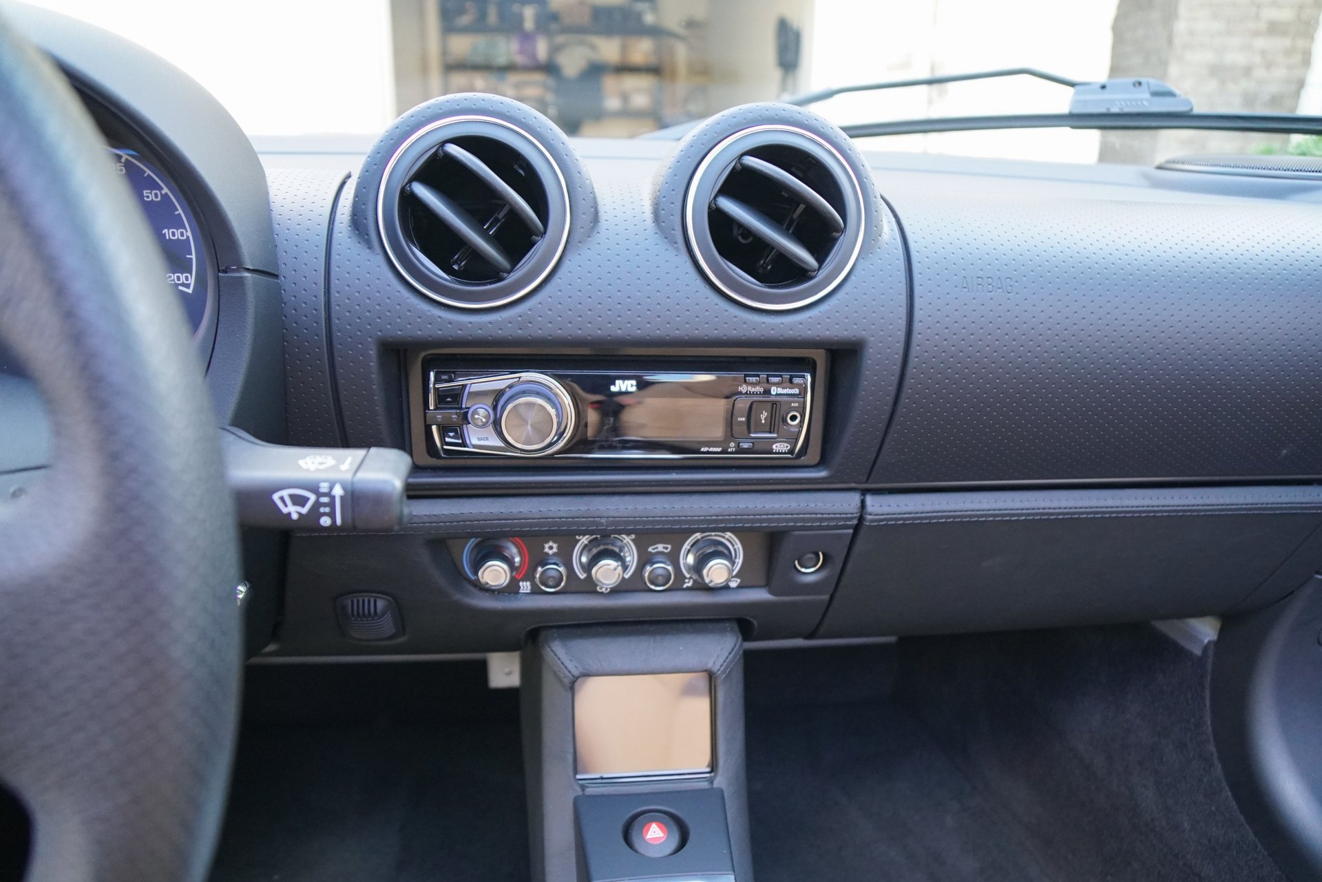 Used 2010 Tesla Roadster RWD image 22
