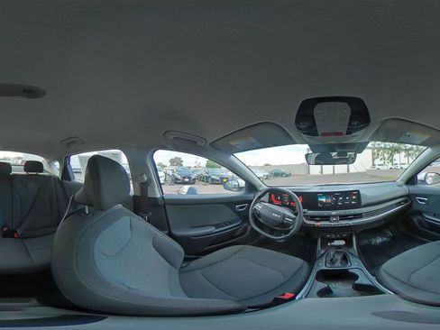 Used 2025 Kia K4 LXS FWD image 41