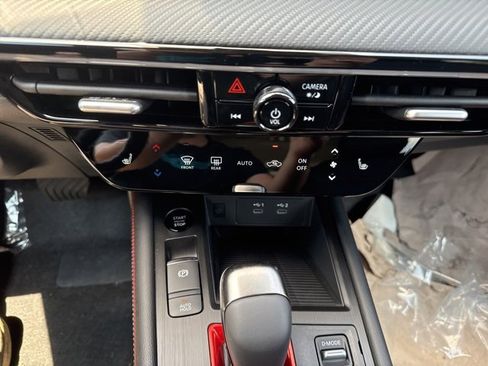 New 2025 Nissan Kicks SR w/ SR Premium Package image 19