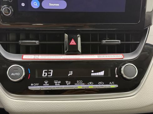 Used 2026 Toyota Corolla LE FWD image 17