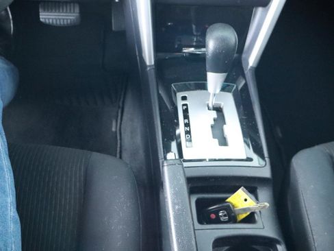 Used 2017 Mitsubishi Lancer ES FWD image 25