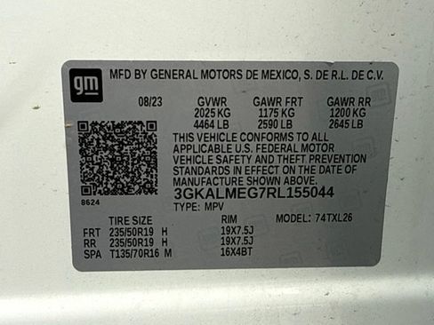 Used 2024 GMC Terrain SLE w/ Driver Convenience Package FWD image 13