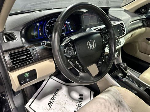 Used 2015 Honda Accord Touring image 23