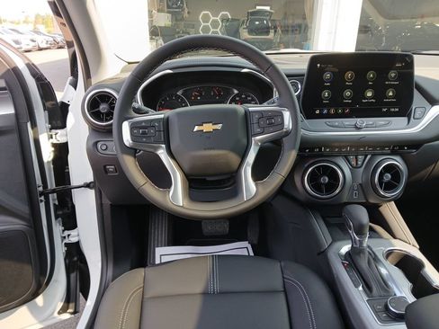 New 2026 Chevrolet Blazer LT w/ Sound & Technology Package AWD/4WD image 16