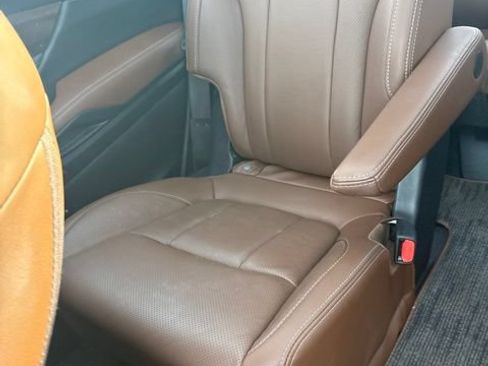Used 2024 Subaru Ascent Touring AWD/4WD image 29