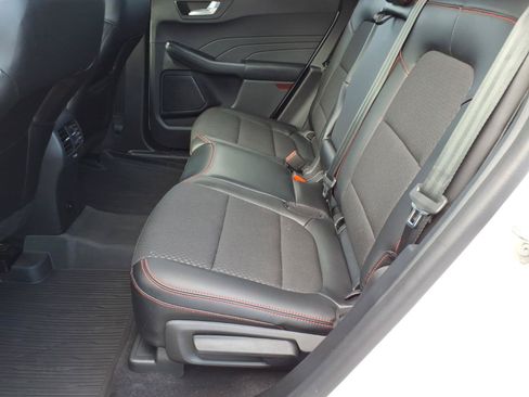 Used 2023 Ford Escape ST-Line Select AWD/4WD image 14