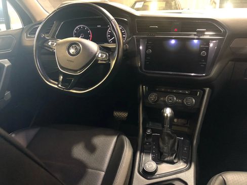 Used 2019 Volkswagen Tiguan SEL R-Line AWD/4WD image 12