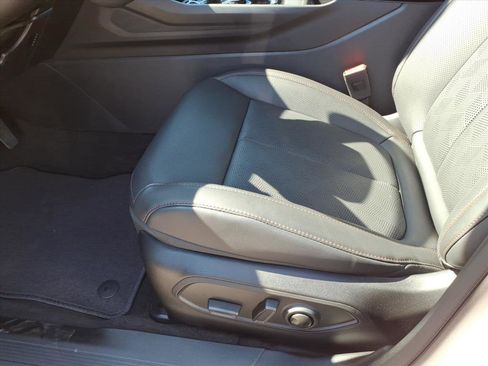 New 2026 Jeep Cherokee Overland image 19