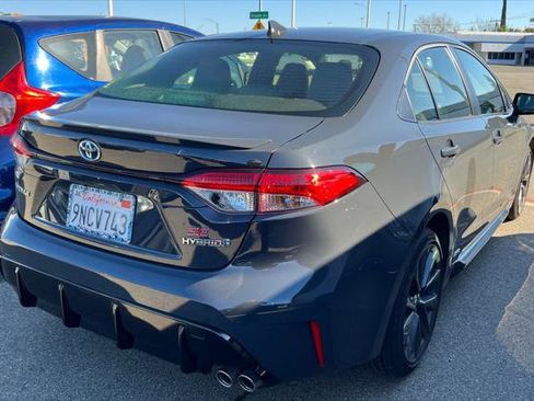 Certified 2024 Toyota Corolla SE w/ SE Package image 2