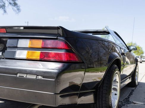 Used 1989 Chevrolet Camaro LT RWD image 70