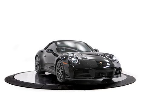Certified 2025 Porsche 911 Carrera image 9