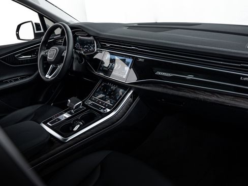 Used 2023 Audi Q7 3.0T Premium Plus w/ Premium Plus Package AWD/4WD image 8