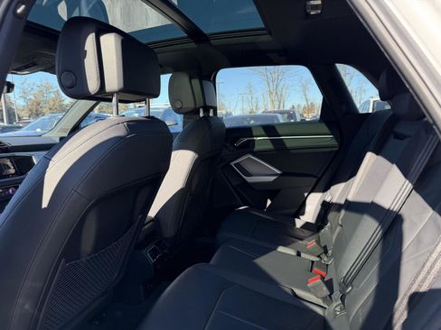 Used 2023 Audi Q3 2.0T Premium Plus w/ Premium Plus Package image 23