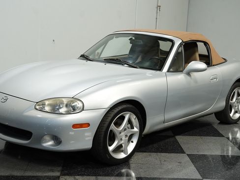 Used 2001 MAZDA MX-5 Miata LS image 5