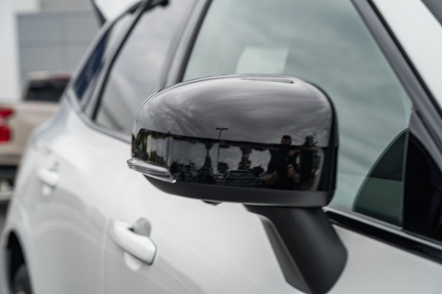 New 2027 Volvo XC60 T8 Plus AWD/4WD image 11