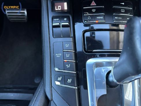 Used 2012 Porsche Cayenne S w/ Premium Pkg Plus image 32