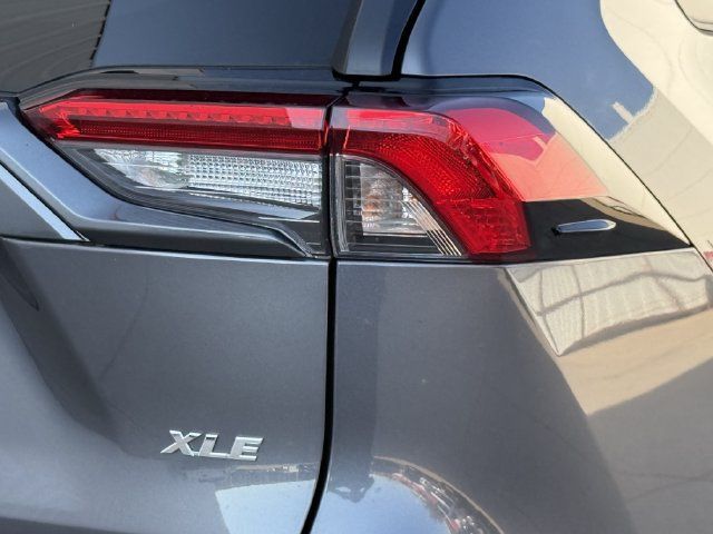 Used 2025 Toyota RAV4 XLE FWD image 7