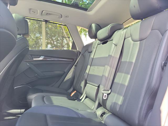 Used 2020 Audi Q5 2.0T Premium Plus w/ Premium Plus Package AWD/4WD image 12