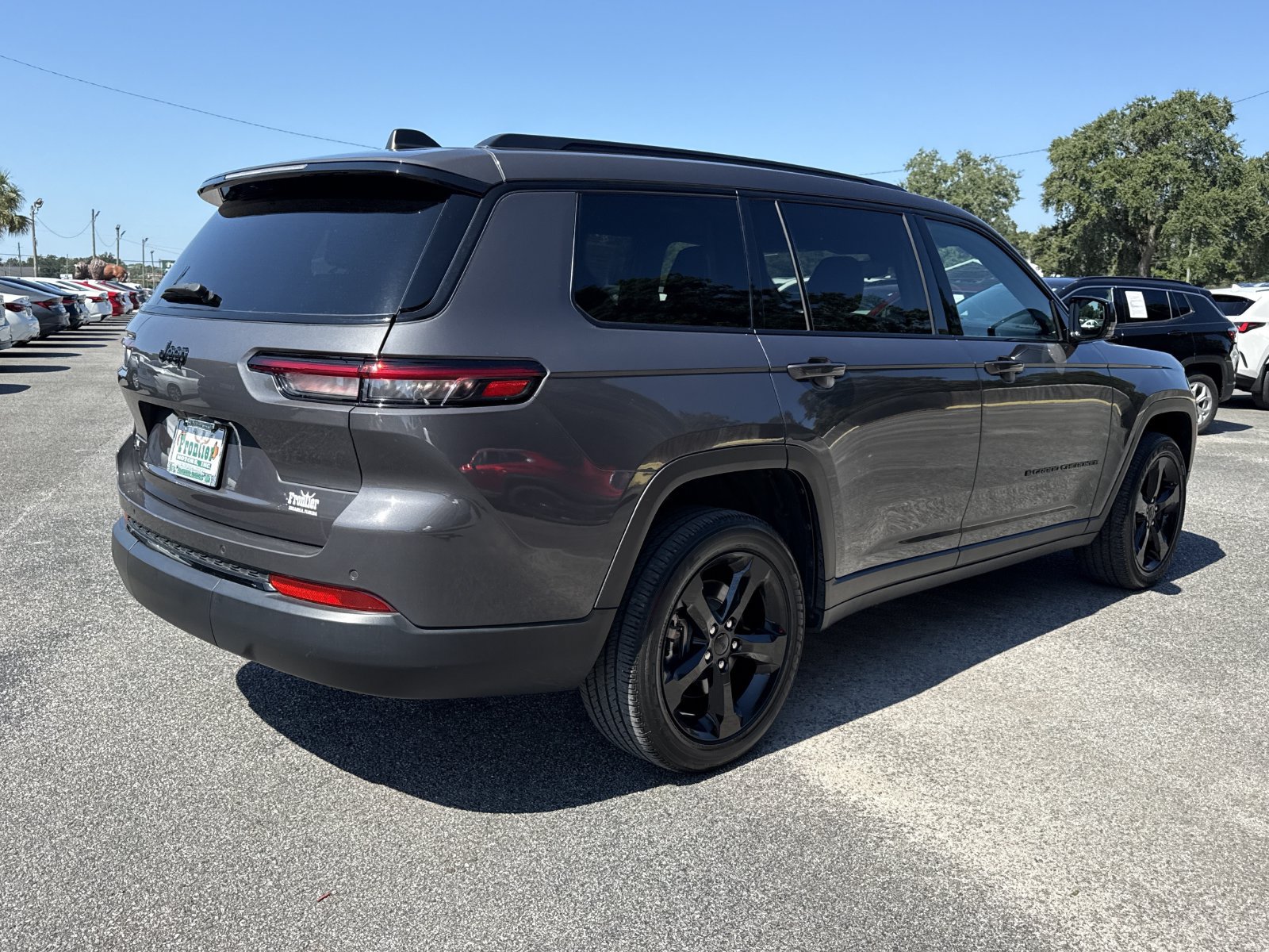 Used 2024 Jeep Grand Cherokee L Laredo AWD/4WD image 5