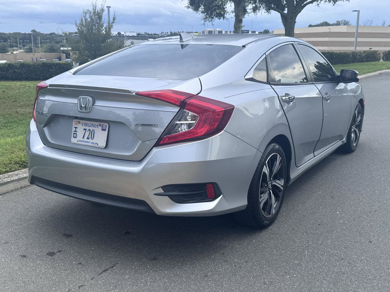 Used 2017 Honda Civic Touring image 38