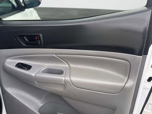 Used 2015 Toyota Tacoma TRD Pro image 11