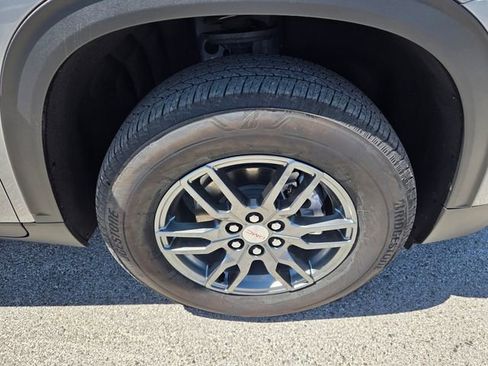Used 2025 GMC Acadia Elevation FWD image 19