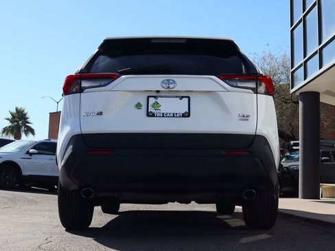 Used 2019 Toyota RAV4 XLE image 12