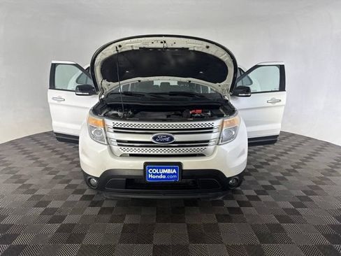 Used 2014 Ford Explorer XLT w/ Equipment Group 202A AWD/4WD image 15