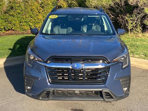 Used 2023 Subaru Ascent Limited image 2