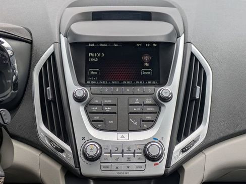 Used 2017 GMC Terrain SLE w/ Technology Package image 22