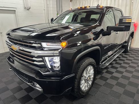 Used 2022 Chevrolet Silverado 3500 High Country AWD/4WD image 4