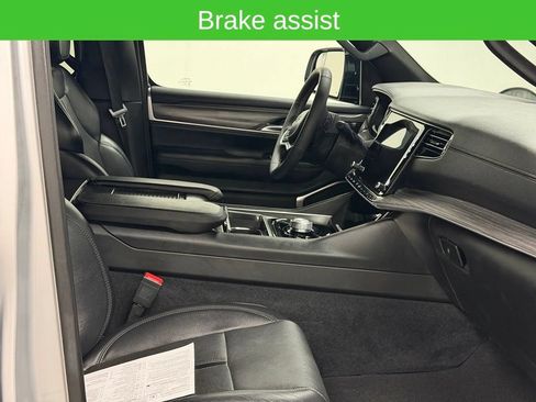 Used 2024 Jeep Wagoneer L Series II w/ Flexible Seating Group AWD/4WD image 20