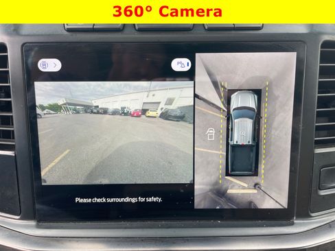 Used 2023 Ford F250 Lariat w/ Tremor Off-Road Package AWD/4WD image 27