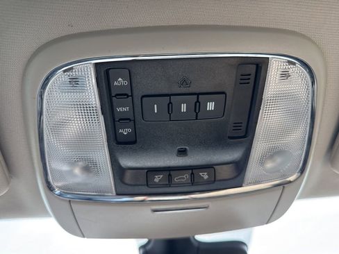 Used 2018 Dodge Durango Citadel w/ Technology Group AWD/4WD image 14