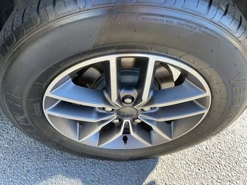 Used 2021 Jeep Grand Cherokee Limited w/ Luxury Group II image 30