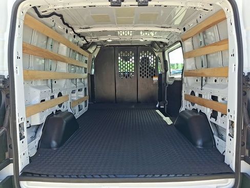 Used 2025 Ford Transit 250 Low Roof w/ Exterior Upgrade Package RWD image 28