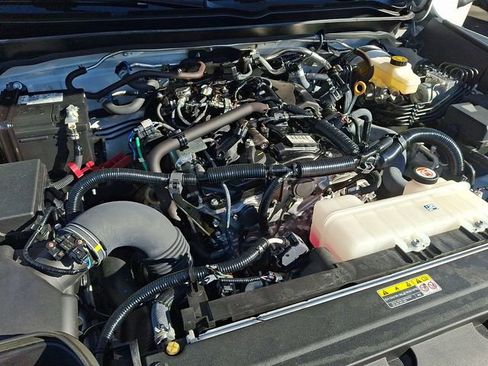 Used 2024 Toyota Tacoma TRD Off-Road image 28